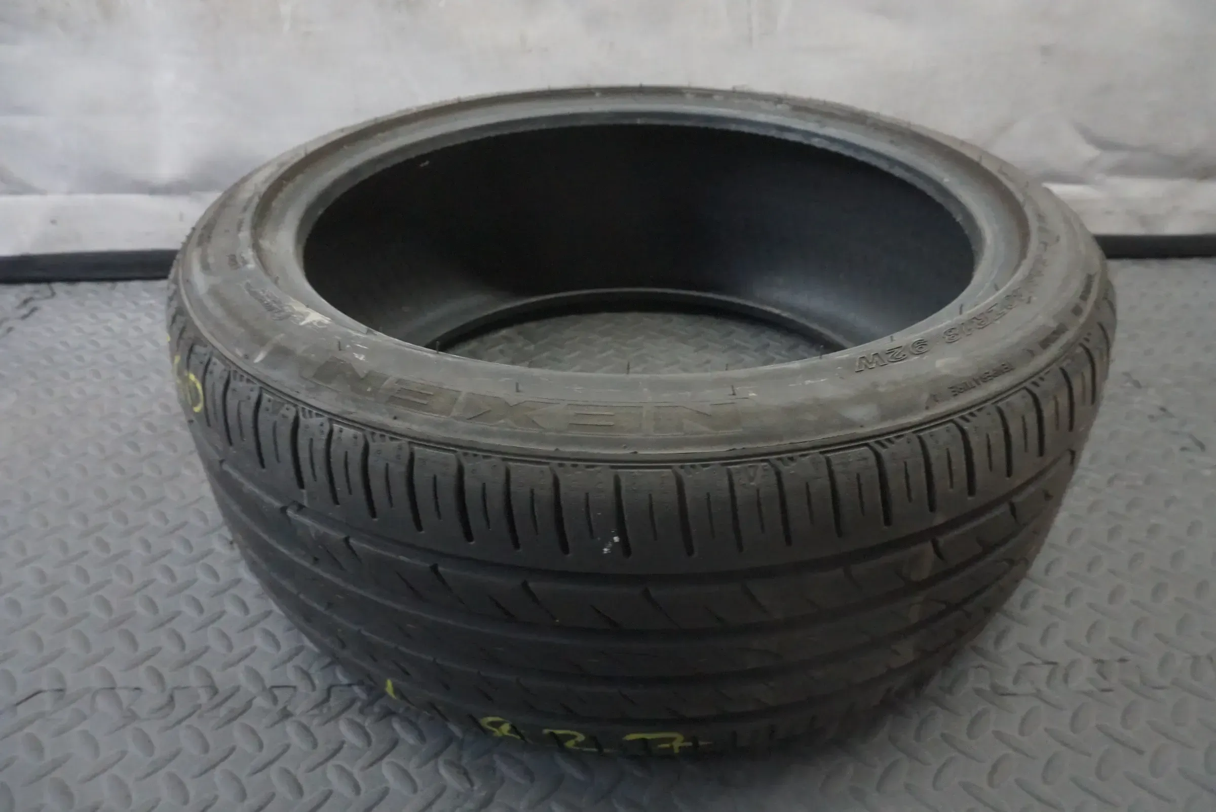 1x 225/40R18 92W Nexen NFera SU4 Sommerreifen 2024 L827 - Bild 1