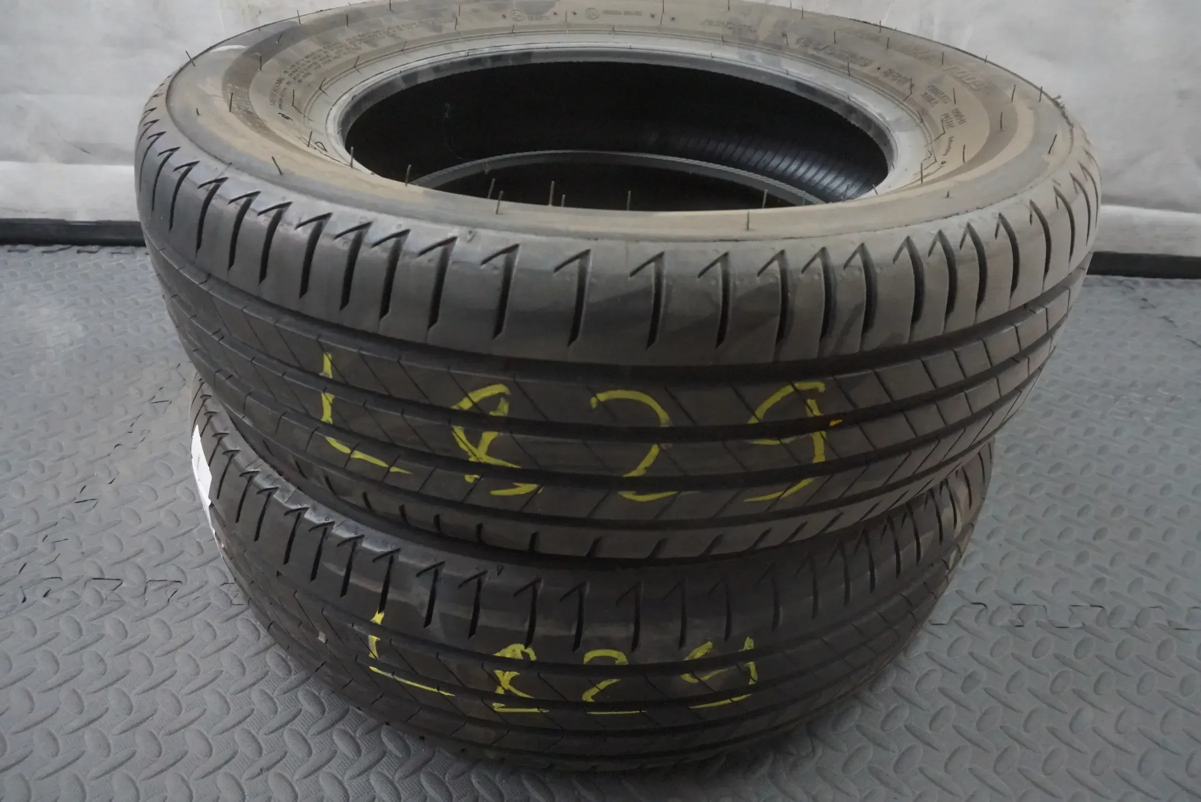 2x 185/65R15 88H Bridgestone Turanza T005 Sommerreifen 2023 L829 - Bild 1