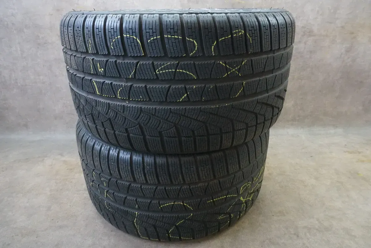 2x 295/30R20 97V Pirelli Sottozero Winter 240 Serie II Winterreifen 6,8mm L238 - Bild 1