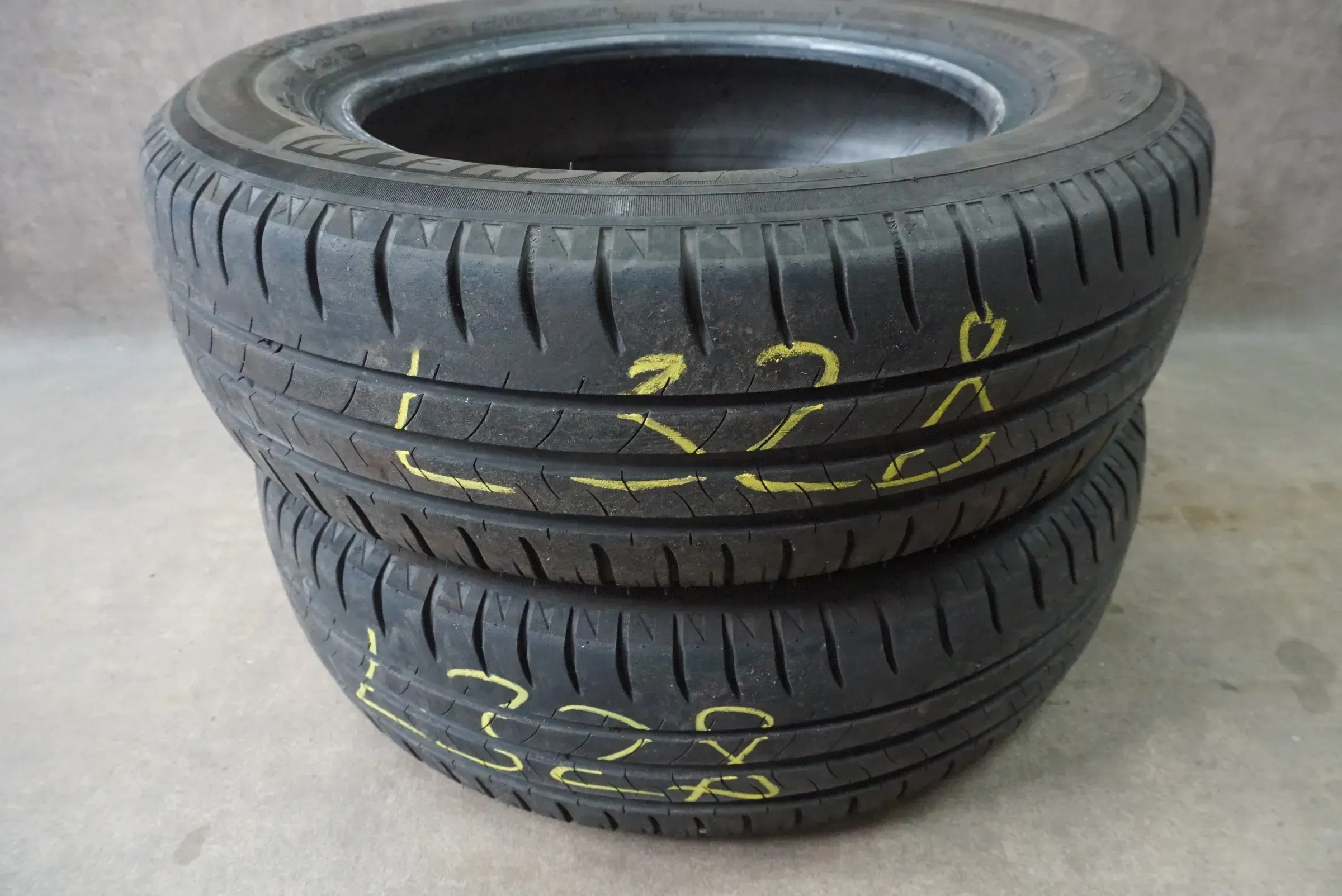 2x 175/65R15 84H Michelin Energy Saver + Sommerreifen 2015 2014 L328 - Bild 1