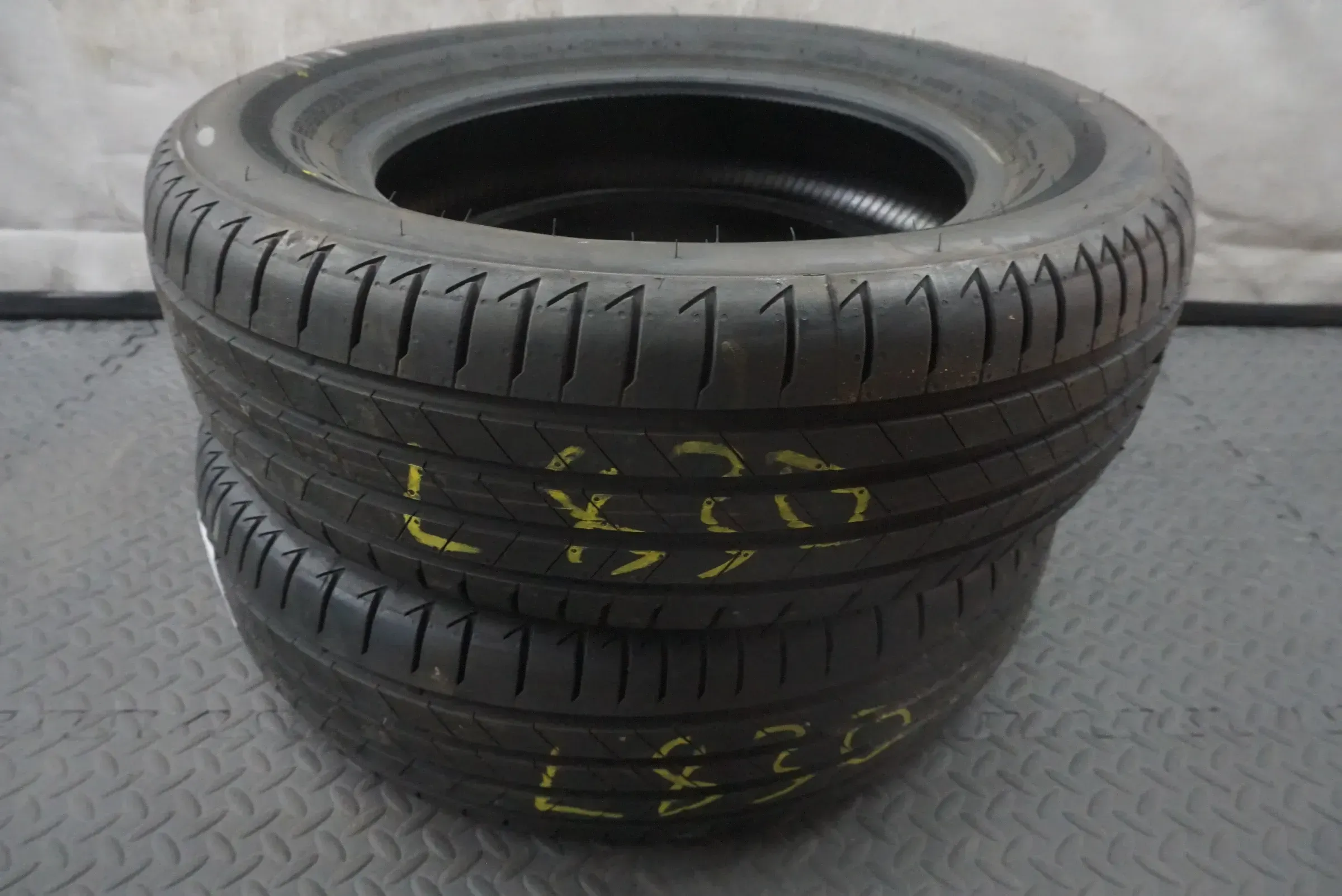 2x 185/65R15 88H Bridgestone Turanza T005 Sommerreifen 2023 L830 - Bild 1
