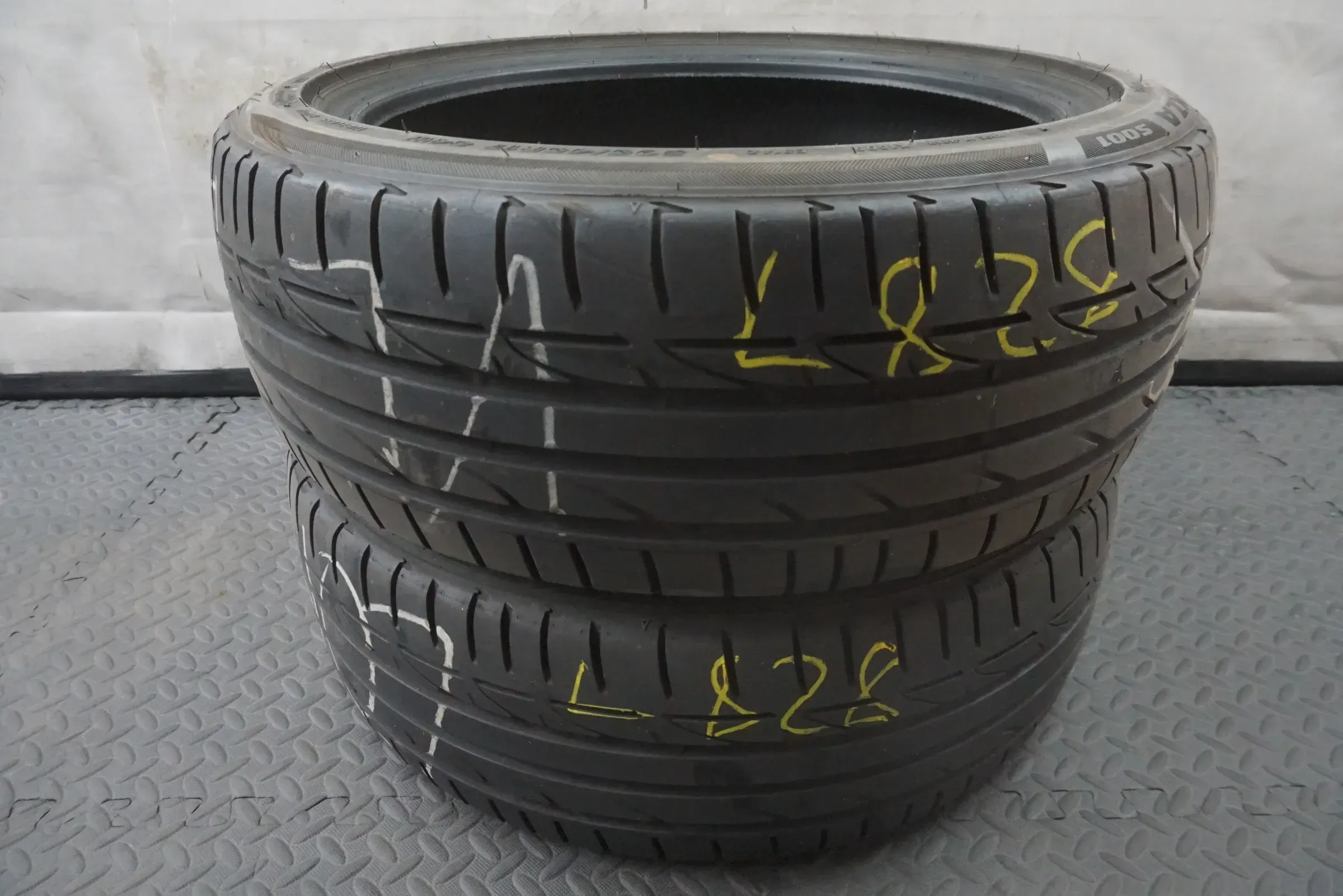 2x 205/45R17 84W Bridgestone Potenza S001 Sommerreifen 2017 L828 - Bild 1