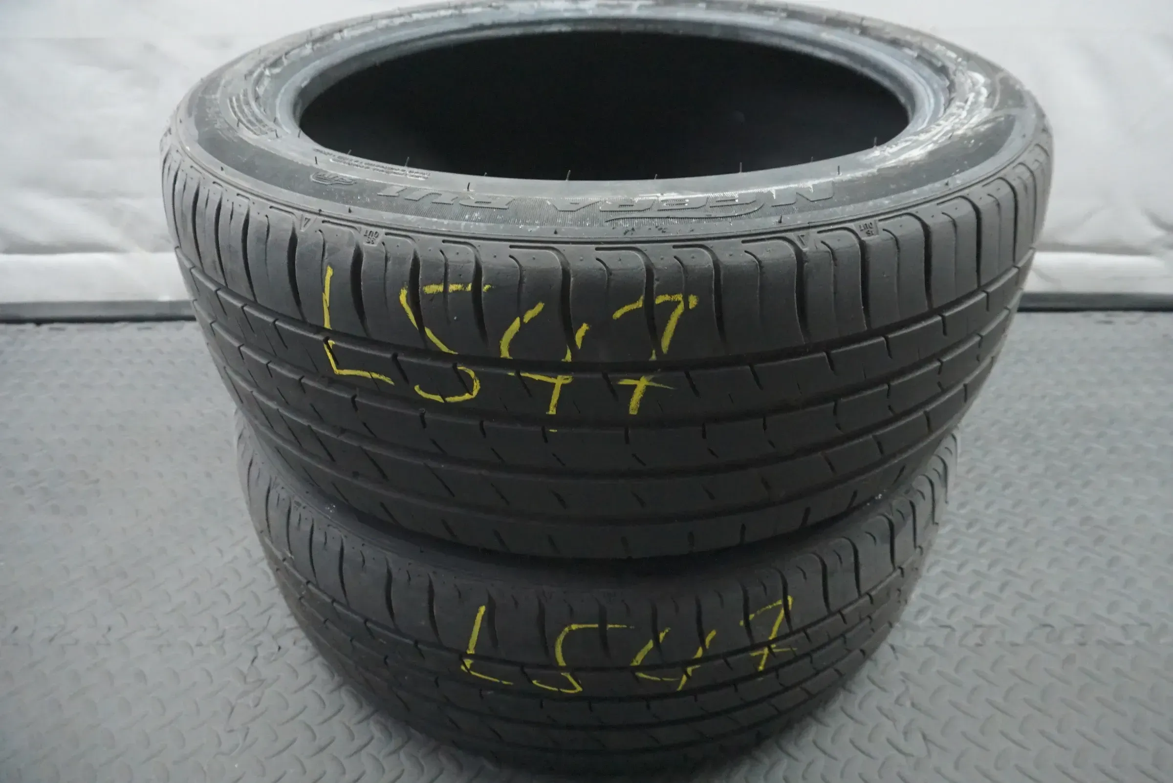 2x 235/45R19 95W Nexen Nfera RU 1 SUV Sommerreifen 2017 L547 - Bild 1