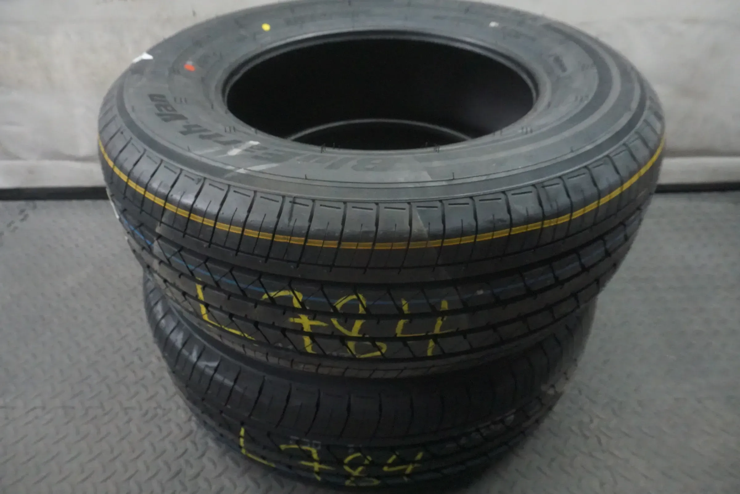 2x 235/65R16C 115/113R Yokohama BluEarth Van RY55 Sommerreifen 2023 Neu L784 - Bild 1